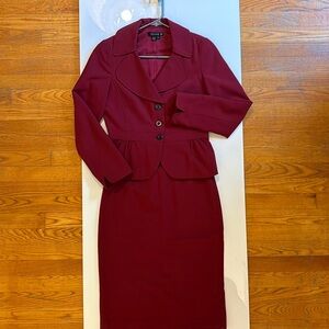 Skirt suit set red size 34